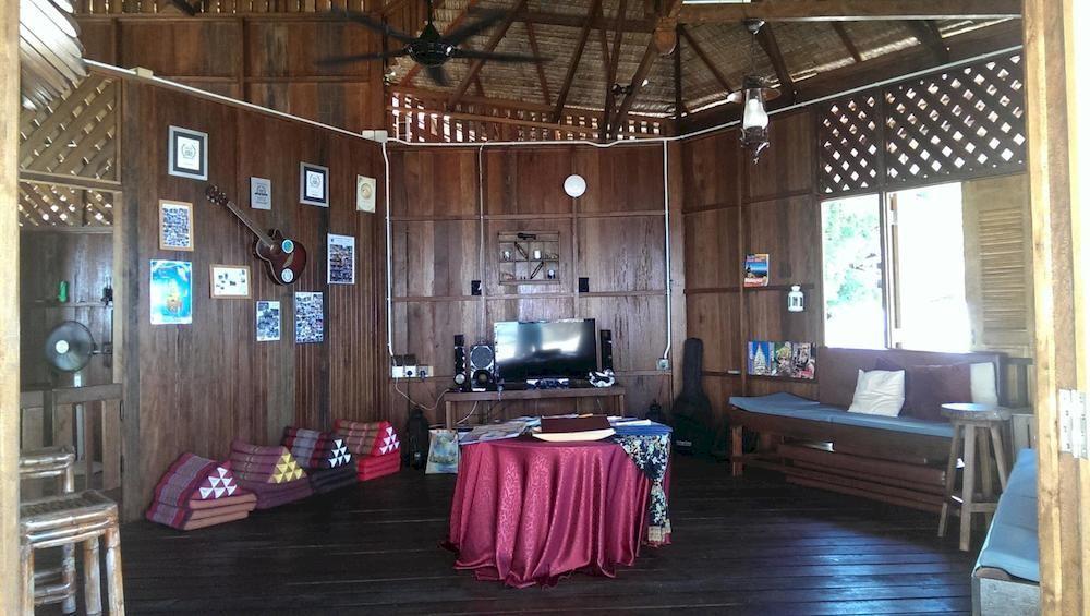 Bagus Place Retreat Kampong Mukut Exterior photo